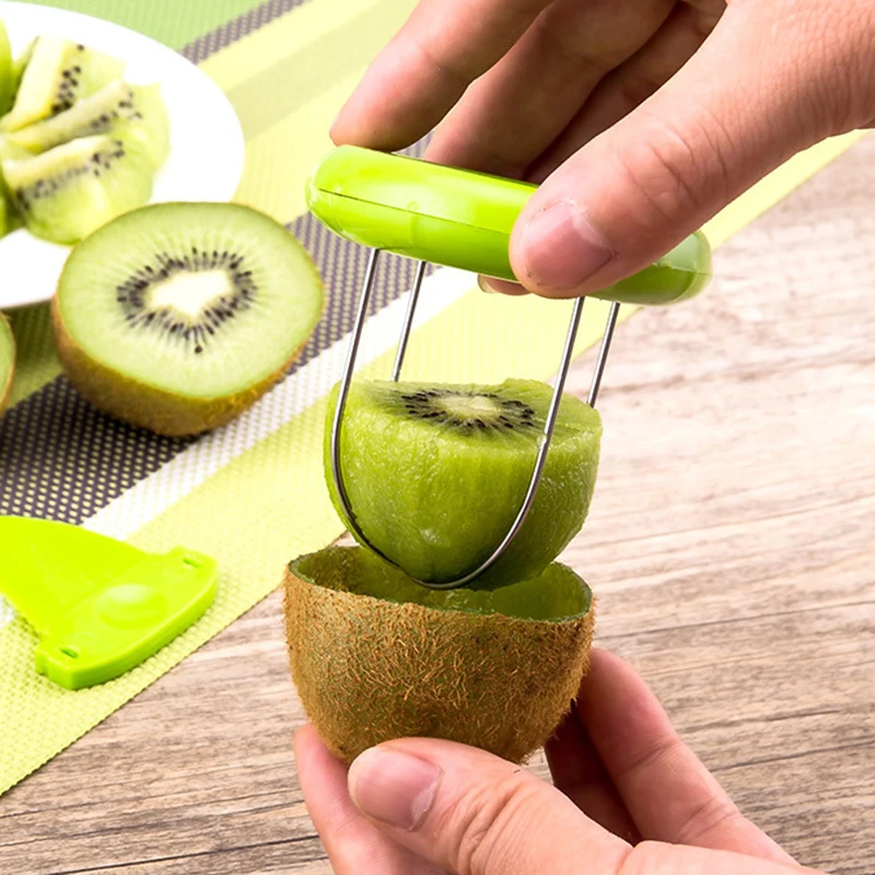 Kiwi Cutter cucina staccabile  - Quirky Kitchen Gadgets recensione e prezzo