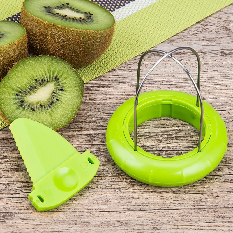 Kiwi Cutter cucina staccabile  - Quirky Kitchen Gadgets recensione e prezzo